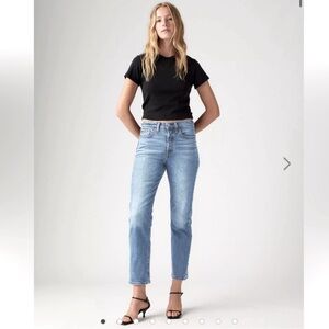 Levi's Light Blue Wedgie Straight Leg Women's Jeans Size 29